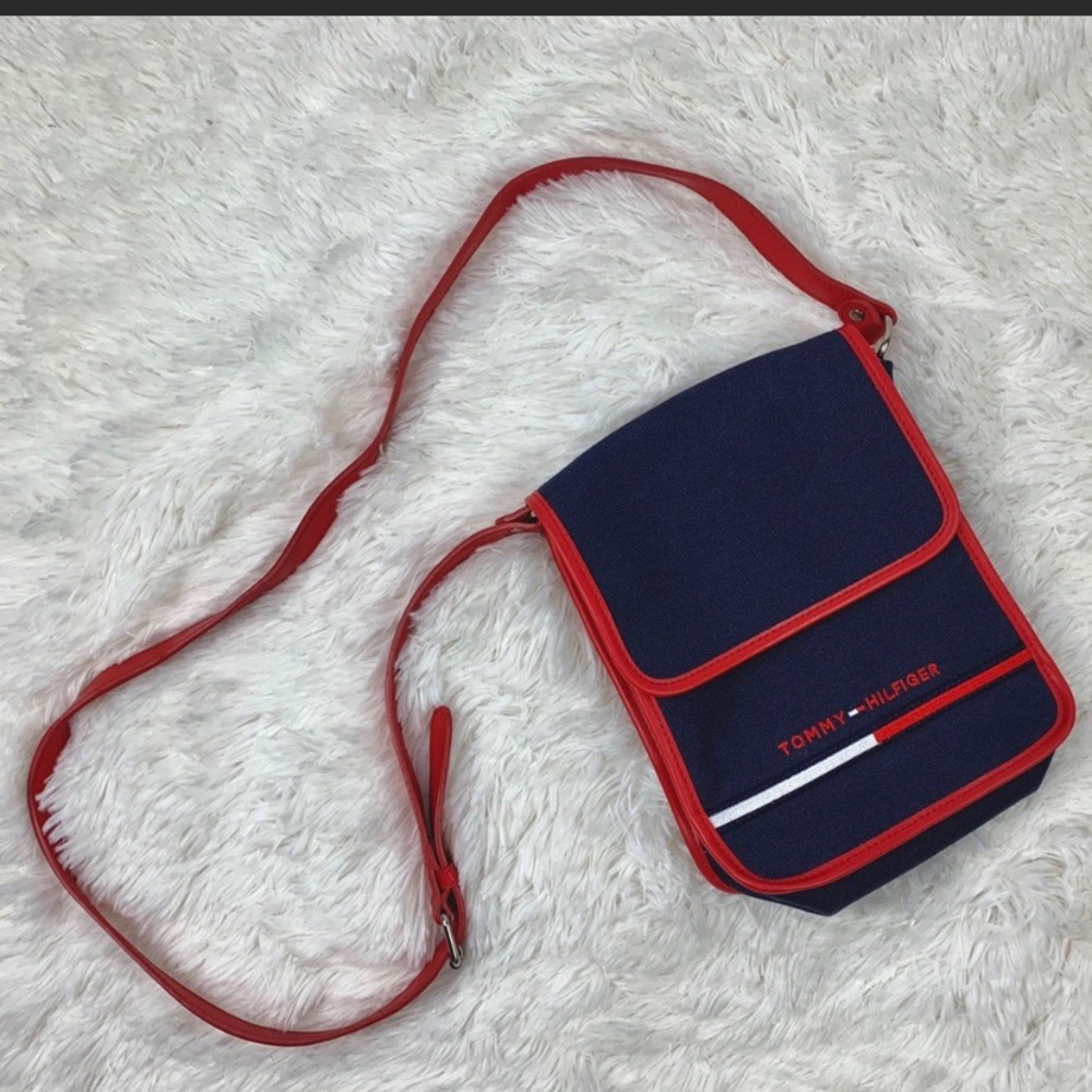 Vintage Tommy Hilfiger crossbody